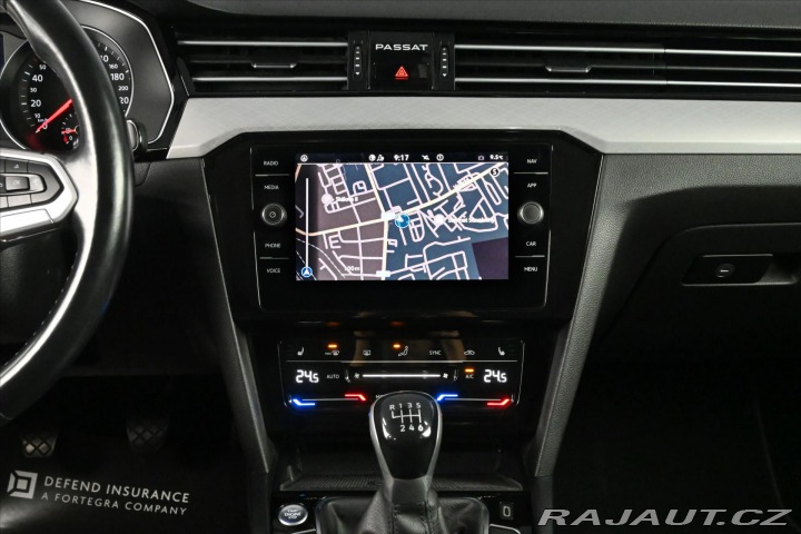 Volkswagen Passat 2,0 TDi 110kW Business Zá 2021