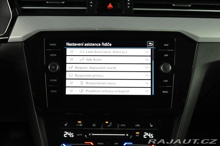 Volkswagen Passat 2,0 TDi 110kW Business Zá 2021