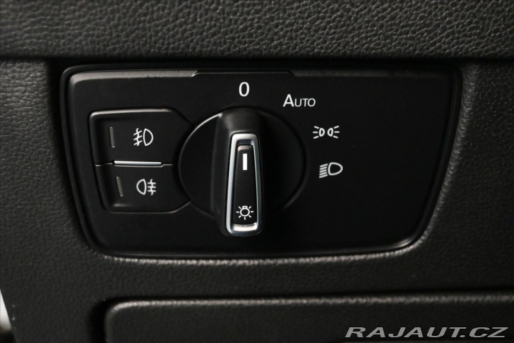 Volkswagen Passat 2,0 TDi 110kW Business Zá 2021