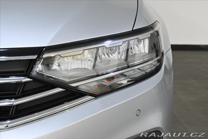 Volkswagen Passat 2,0 TDi 110kW Business Zá 2021