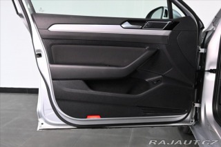 Volkswagen Passat 2,0 TDi 110kW Business Zá 2021