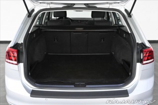 Volkswagen Passat 2,0 TDi 110kW Business Zá 2021