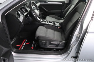 Volkswagen Passat 2,0 TDi 110kW Business Zá 2021