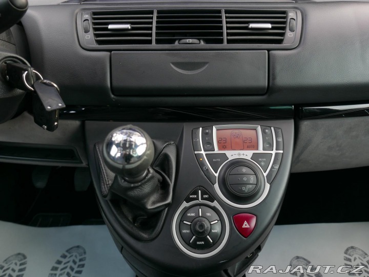 Citroën C8 2,2 HDi 125kW Navigace 2010