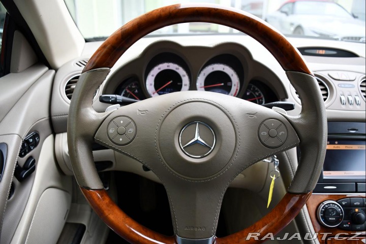 Mercedes-Benz SL 550 5.5 V8 285kW AMG H/K 2009