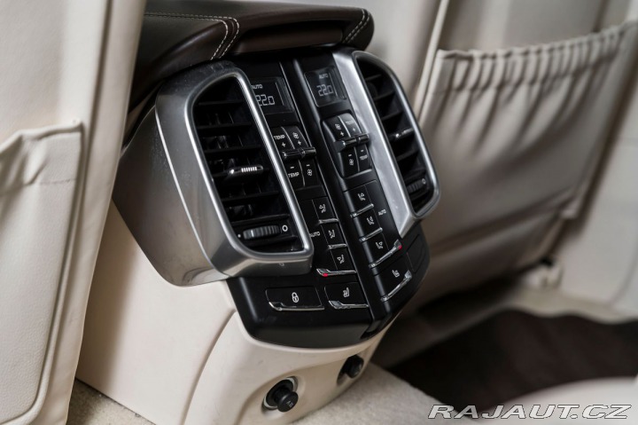 Porsche Cayenne S/Pano/BOSE/4zóny/2xTV 2015