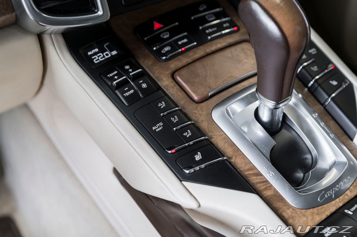 Porsche Cayenne S/Pano/BOSE/4zóny/2xTV 2015