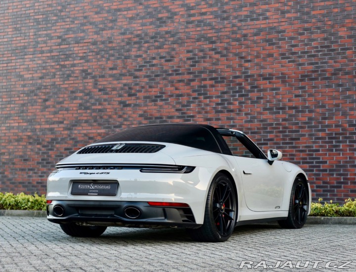 Porsche 911 992 Targa 4 GTS *SportCh 2024