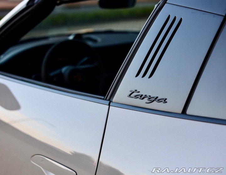 Porsche 911 992 Targa 4 GTS *SportCh 2024