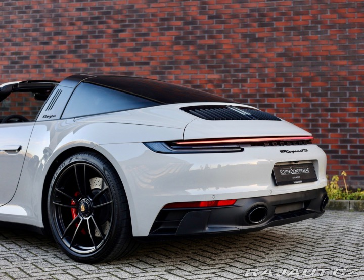 Porsche 911 992 Targa 4 GTS *SportCh 2024