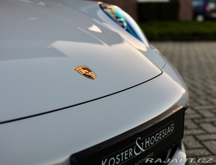 Porsche 911 992 Targa 4 GTS *SportCh 2024