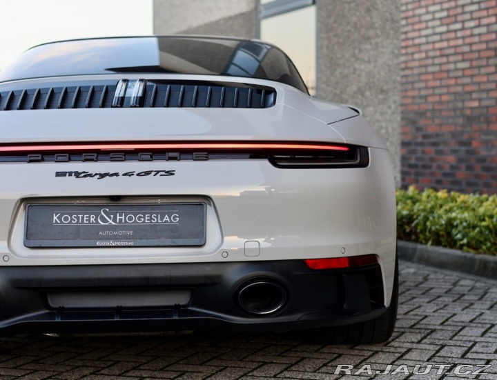 Porsche 911 992 Targa 4 GTS *SportCh 2024