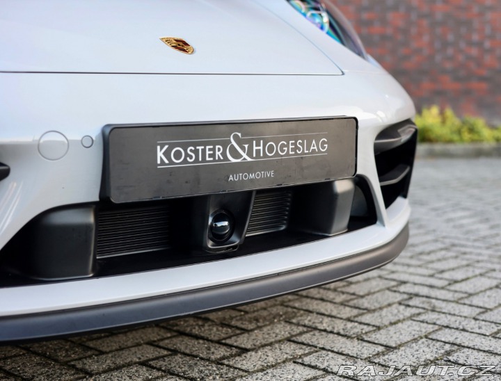 Porsche 911 992 Targa 4 GTS *SportCh 2024