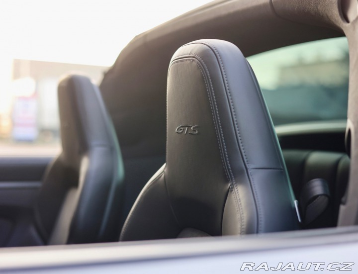 Porsche 911 992 Targa 4 GTS *SportCh 2024