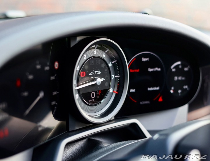 Porsche 911 992 Targa 4 GTS *SportCh 2024