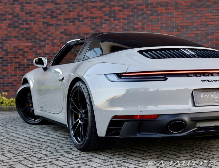 Porsche 911 992 Targa 4 GTS *SportCh 2024