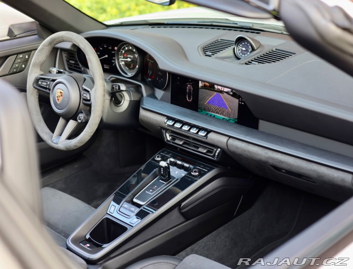 Porsche 911 992 Targa 4 GTS *SportCh 2024
