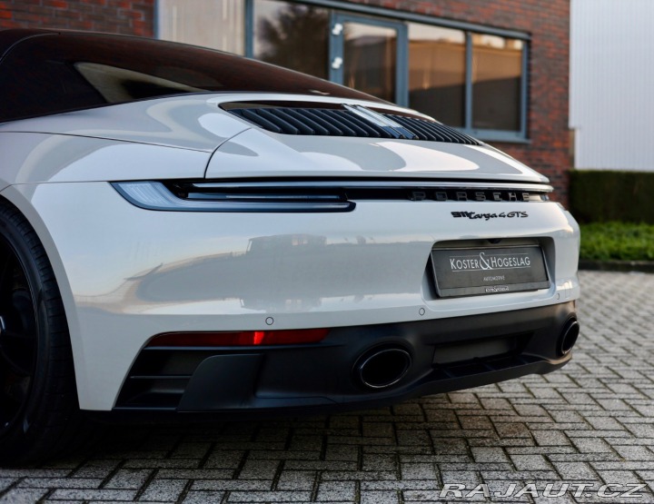 Porsche 911 992 Targa 4 GTS *SportCh 2024
