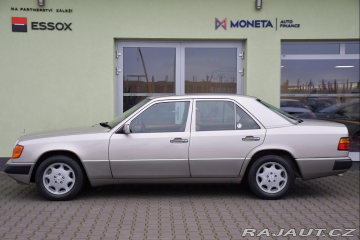 Mercedes-Benz 124 230E PĚKNÝ STAV 63.730KM 1990