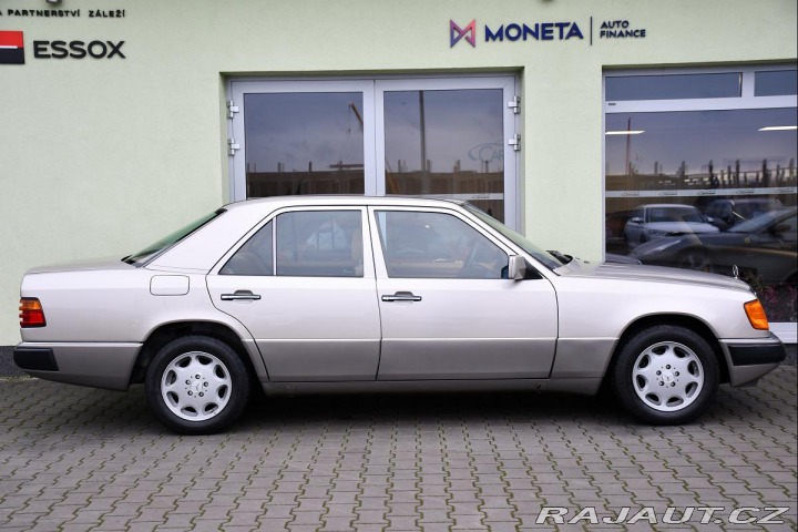 Mercedes-Benz 124 230E PĚKNÝ STAV 63.730KM 1990