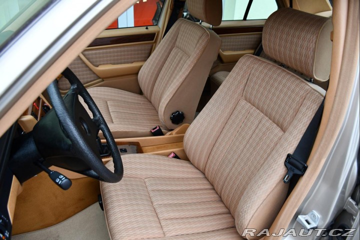 Mercedes-Benz 124 230E PĚKNÝ STAV 63.730KM 1990