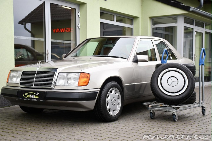 Mercedes-Benz 124 230E PĚKNÝ STAV 63.730KM 1990