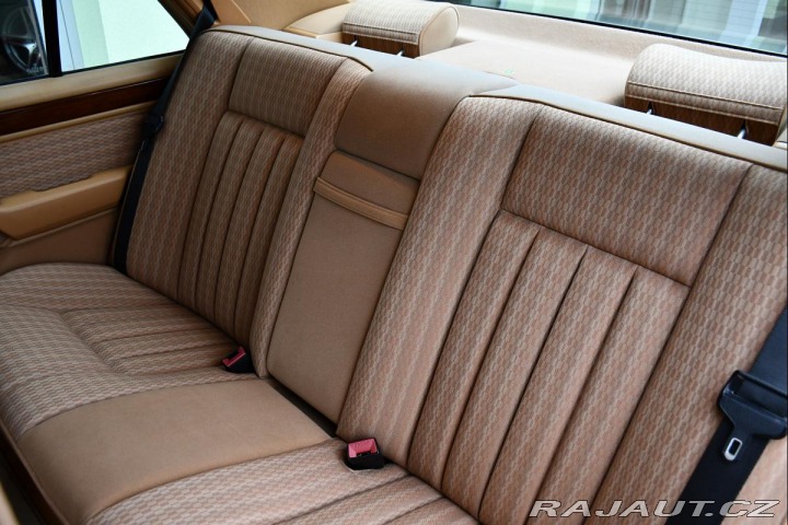 Mercedes-Benz 124 230E PĚKNÝ STAV 63.730KM 1990