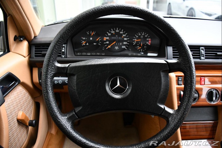 Mercedes-Benz 124 230E PĚKNÝ STAV 63.730KM 1990