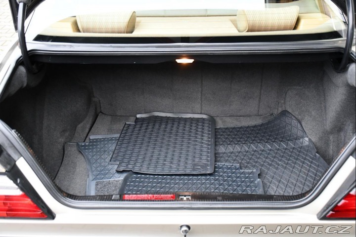 Mercedes-Benz 124 230E PĚKNÝ STAV 63.730KM 1990