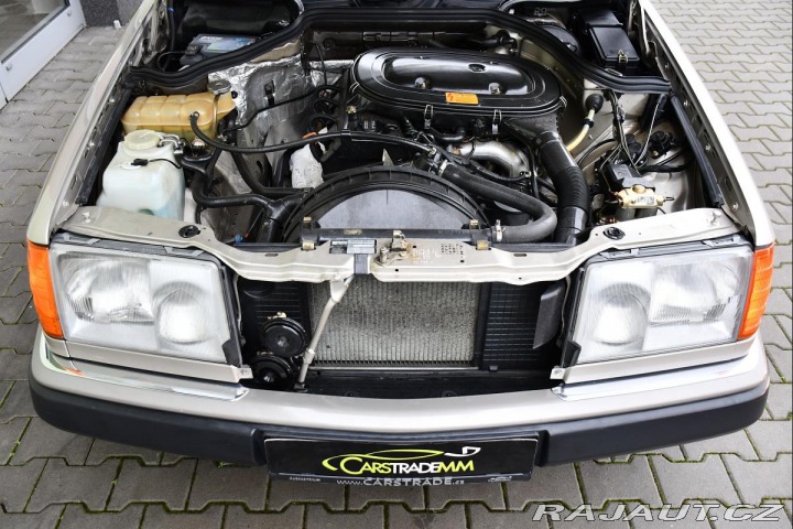 Mercedes-Benz 124 230E PĚKNÝ STAV 63.730KM 1990