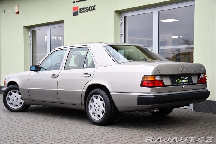 Mercedes-Benz 124 230E PĚKNÝ STAV 63.730KM 1990