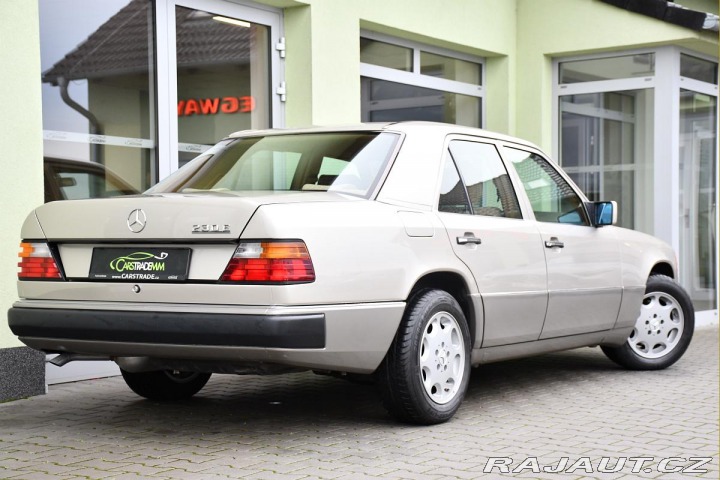 Mercedes-Benz 124 230E PĚKNÝ STAV 63.730KM 1990