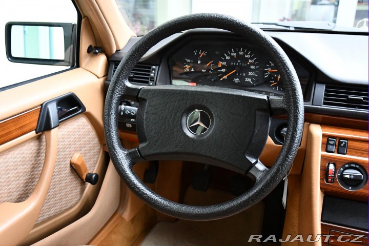 Mercedes-Benz 124 230E PĚKNÝ STAV 63.730KM 1990
