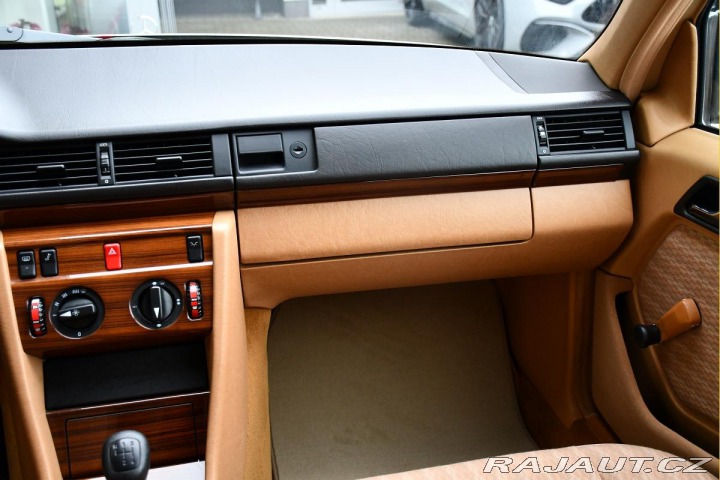 Mercedes-Benz 124 230E PĚKNÝ STAV 63.730KM 1990