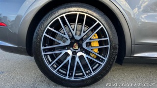 Porsche Cayenne Turbo E-Hybrid 2025