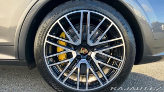 Porsche Cayenne Turbo E-Hybrid 2025