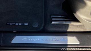 Porsche Cayenne Turbo E-Hybrid 2025