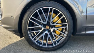 Porsche Cayenne Turbo E-Hybrid 2025