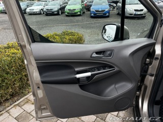 Ford Tourneo Connect 1,5TDCI 88kW 7.MÍST Titan 2020
