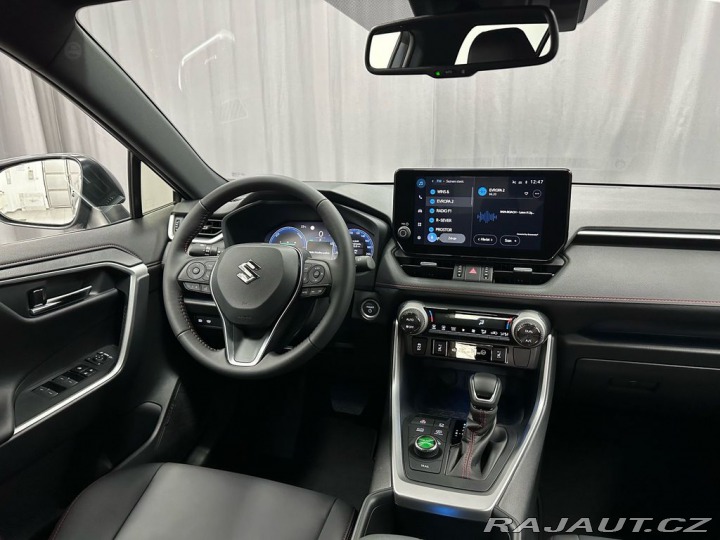 Suzuki Across 2,5 PHEV 4x4 -vůz na cest 2025