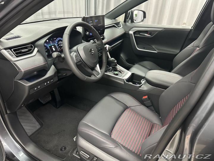 Suzuki Across 2,5 PHEV 4x4 -vůz na cest 2025