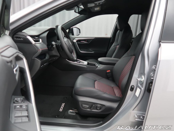 Suzuki Across 2,5 PHEV 4x4-vůz na cestě 2025