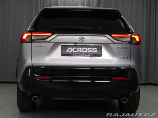 Suzuki Across 2,5 PHEV 4x4-vůz na cestě 2025