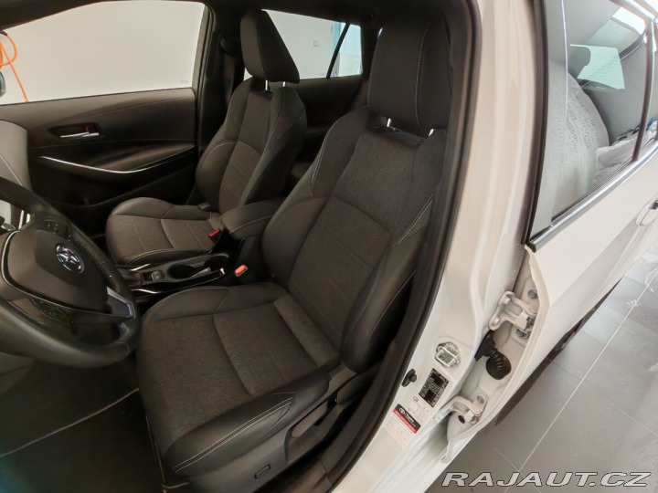 Toyota Corolla Style Touring Sports 2023