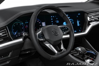 Volkswagen Touareg V6 3,0TDI 4M LED Tažné 2024