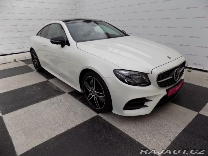 Mercedes-Benz E 400d/AMG-Line/4-M/PANO/ 2019