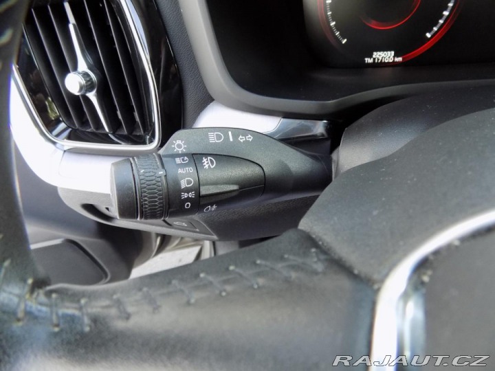 Volvo V60 2.0 D4/Momentum/Full-LED/ 2019