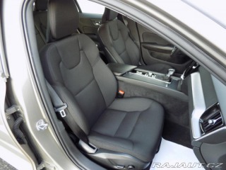 Volvo V60 2.0 D4/Momentum/Full-LED/ 2019