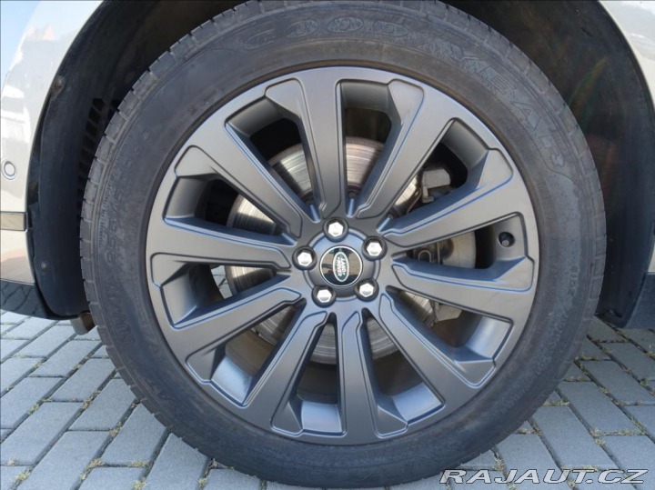 Land Rover Range Rover Velar 3,0 REZERVACE D300 R-Dyna 2021