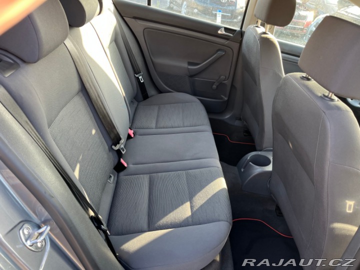 Volkswagen Golf 1.9 TDi bez DPF a koroze 2006